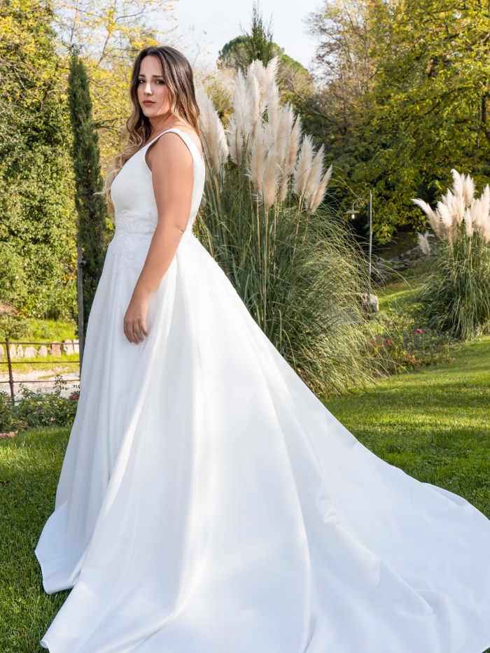 Curvy Wedding Dresses - LX076